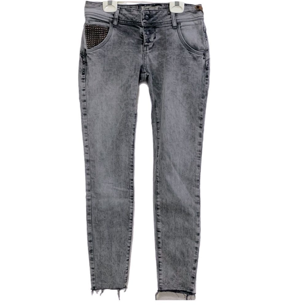 LTB Jeans Women’s Size 27 Gray Button Fly Studded pocket Raw Hem Distressed.